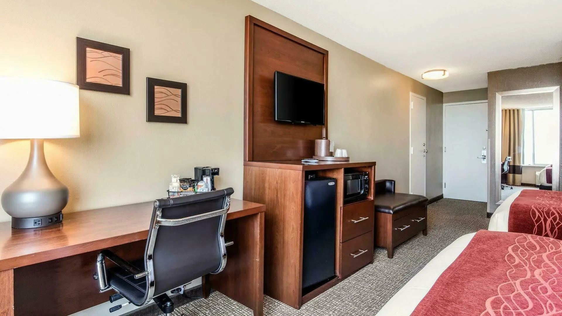 Comfort Inn Memphis Downtown 3*,