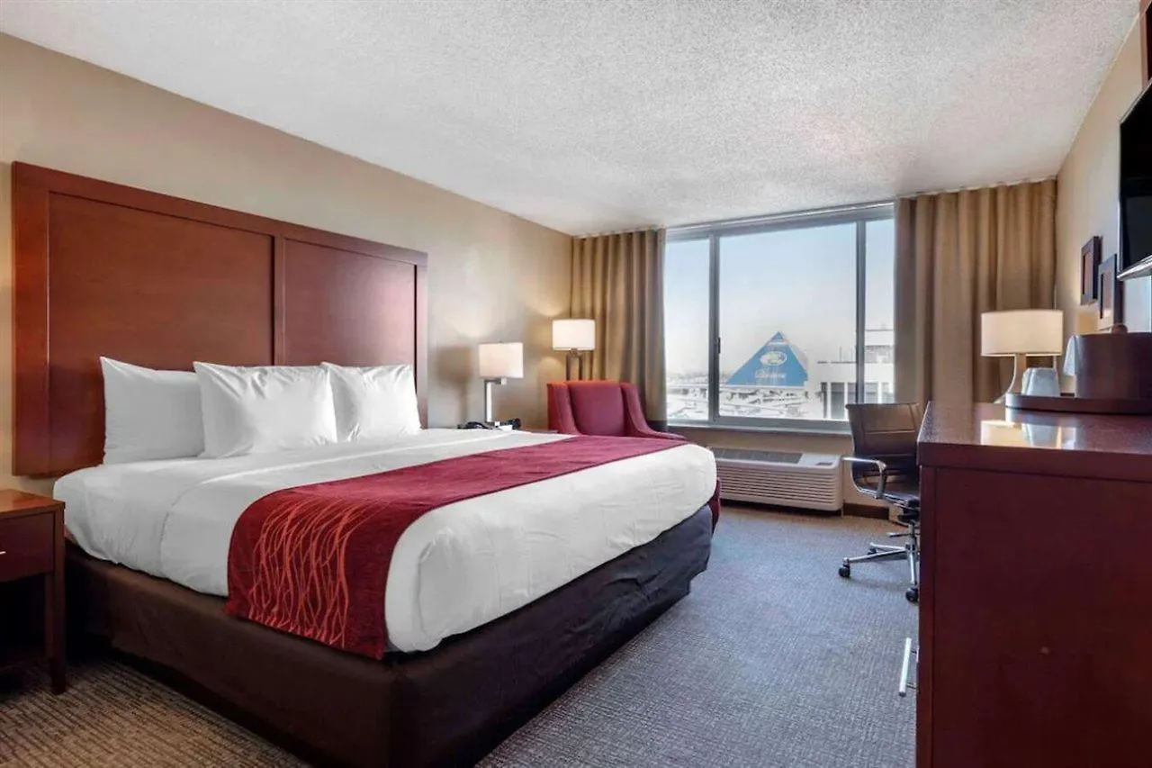 Comfort Inn Memphis Downtown 3*,