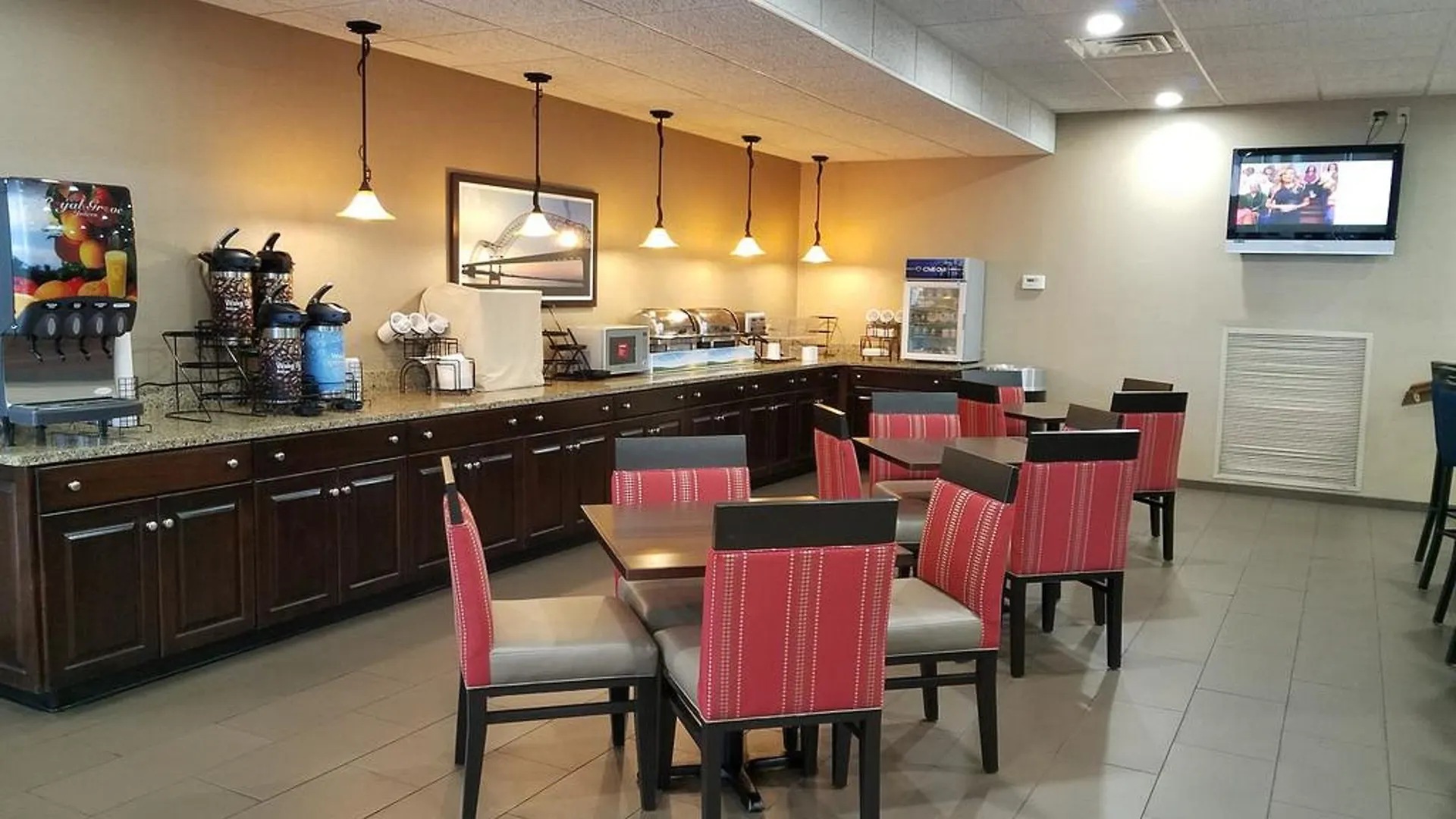 Comfort Inn Memphis Downtown 3*,