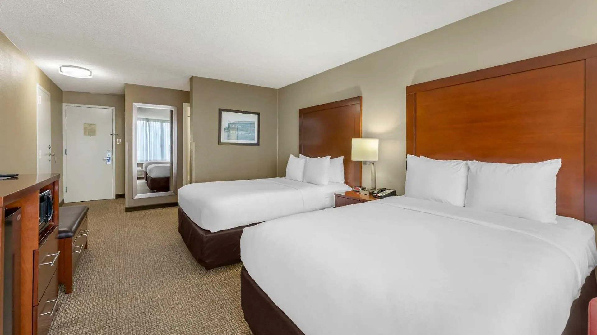 Comfort Inn Memphis Downtown 3*,