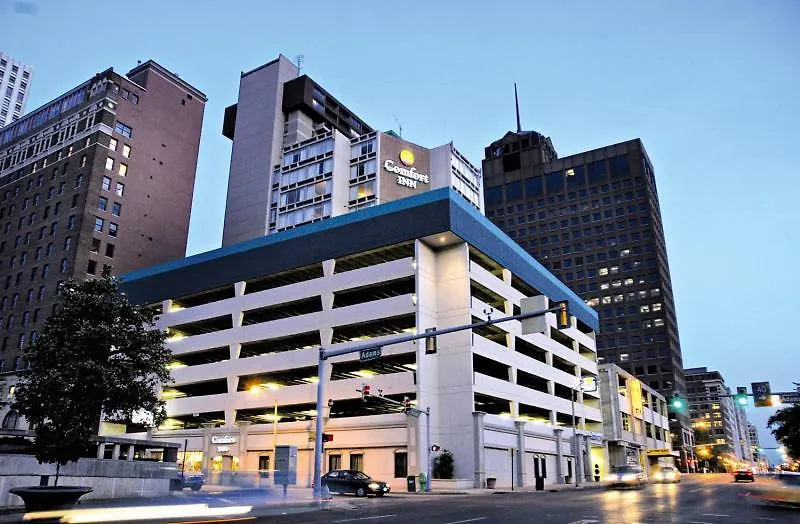 Comfort Inn Memphis Downtown 3*,