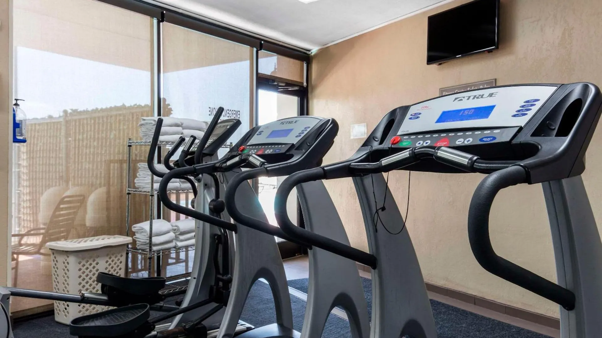 ***  Comfort Inn Memphis Downtown USA